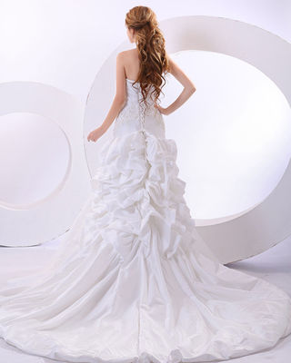 Robes de mariage hérissées profondes sexy de longue queue de robes de mariage de cou de licou de V